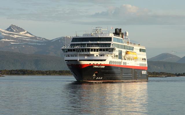 Hurtigruten postschip